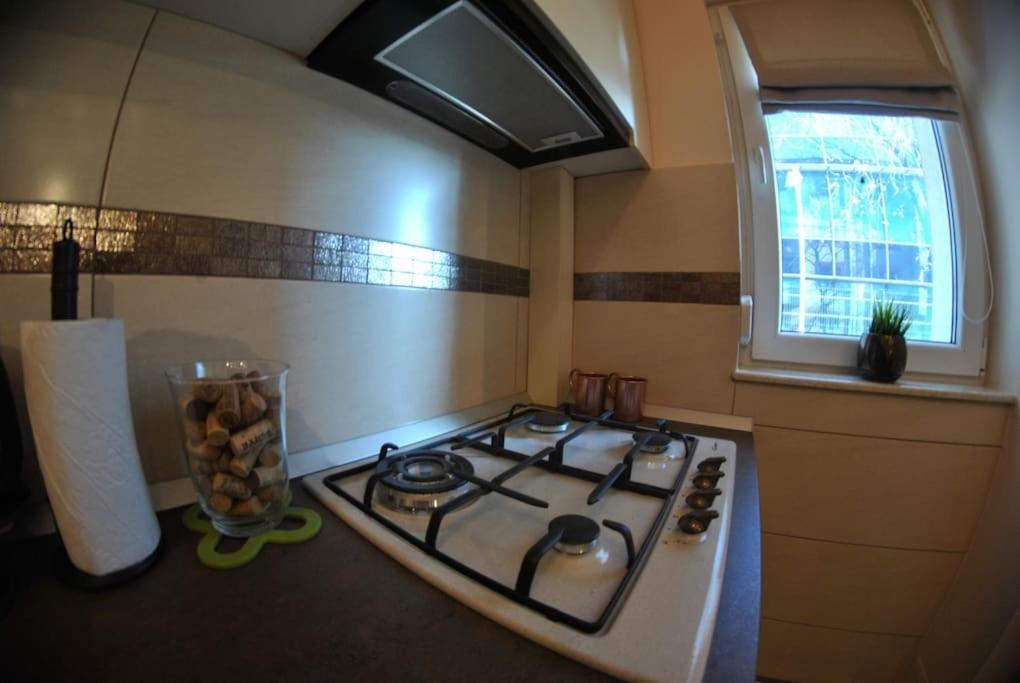 Modern & Central Apartment In North Of Boekarest Buitenkant foto